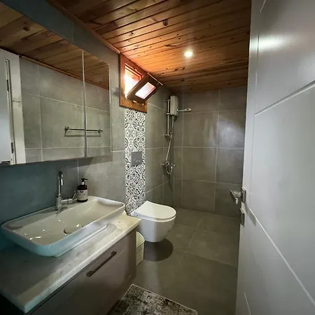 Ada 3* Karaöz